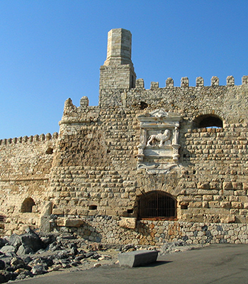 BalkanViator - Koules Castles (or previously known as Rocca a Mare, meaning  Sea Fortress) was built as a powerful fortress to protect the port of  Heraklion. However, in 1669, the Turks occupied